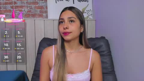 Snapshot of sophiebenson_ chatting on September 24, 2025, 11:46 am Sophie online show from September 24, 2025, 11:46 am