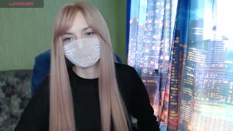 Sophie online show from March 11, 2026, 8:53 am