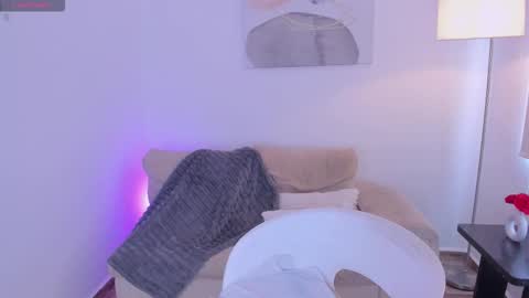 Sophie online show from November 22, 2025, 9:25 pm