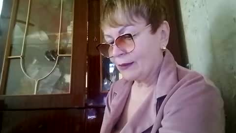 SophieBurnsX online show from May 22, 2026, 10:32 am
