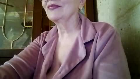 SophieBurnsX online show from May 23, 2026, 11:14 am