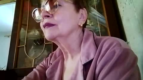 SophieBurnsX online show from May 30, 2026, 8:55 am