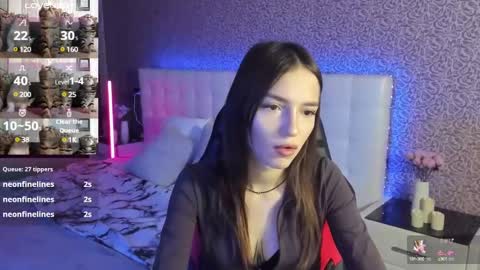 Snapshot of sophiecherrie chatting on February 5, 2025, 9:36 am Sophie online show from February 5, 2025, 9:36 am