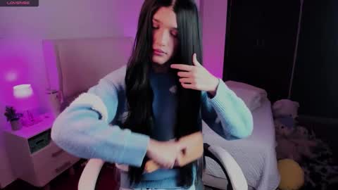    online show from November 18, 2025, 8:30 am