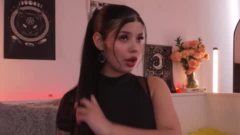 Sophiee  online show from October 24, 2025, 7:54 pm