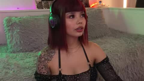 Sophiee  online show from December 3, 2025, 9:13 pm