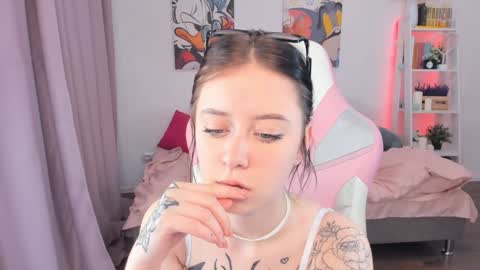 Snapshot of sophiee_lane chatting on January 11, 2025, 10:19 am Sophie online show from January 11, 2025, 10:19 am