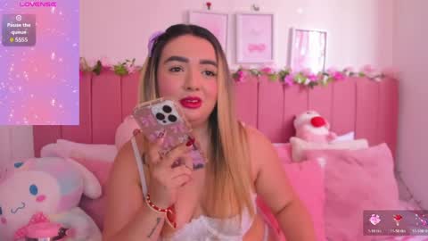 sophiee rosee online show from April 7, 2026, 4:51 pm