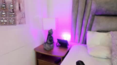 Sophie  online show from December 5, 2025, 10:57 am