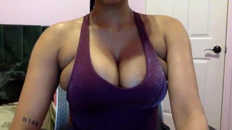 Snapshot of sophieinthecity chatting on January 8, 2025, 5:37 am Sophia Star online show from January 8, 2025, 5:37 am