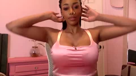 Snapshot of sophieinthecity chatting on January 20, 2025, 5:48 pm Sophia Star online show from January 20, 2025, 5:48 pm