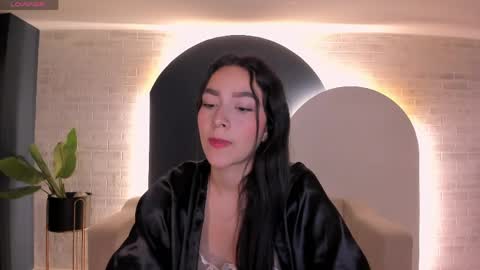Snapshot of sophiekiss1 chatting on May 30, 2026, 7:33 pm Sophie online show from May 30, 2026, 7:33 pm