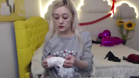 Snapshot of sophiekittyy chatting on February 13, 2025, 7:24 am sophiekittyy online show from February 13, 2025, 7:24 am