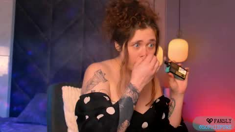 Snapshot of sophiepure chatting on February 17, 2026, 1:24 am Sophie online show from February 17, 2026, 1:24 am