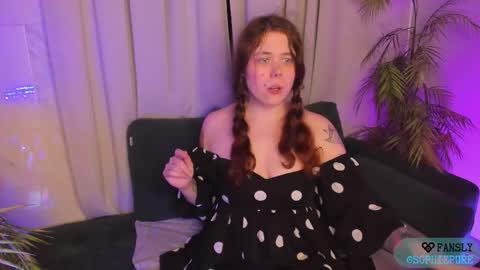 Snapshot of sophiepure chatting on March 4, 2026, 9:10 pm Sophie online show from March 4, 2026, 9:10 pm