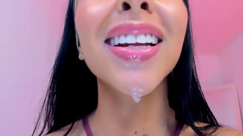 Snapshot of sophierooy chatting on May 1, 2026, 2:32 pm sophierooy online show from May 1, 2026, 2:32 pm