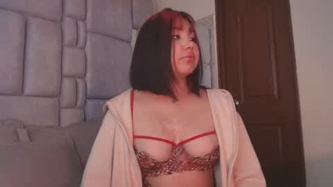   Sophie  online show from September 9, 2025, 12:48 pm