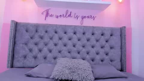 Snapshot of sophiia_77 chatting on February 9, 2026, 10:14 pm Sophii online show from February 9, 2026, 10:14 pm