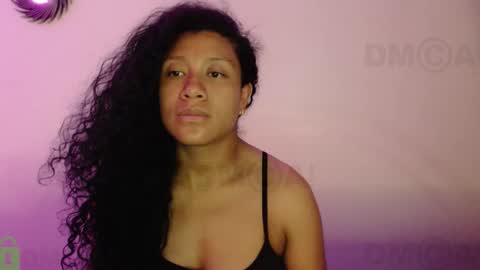 Snapshot of sophiia_dreams chatting on December 17, 2025, 12:05 am Sophia this is not my real name online show from December 17, 2025, 12:05 am