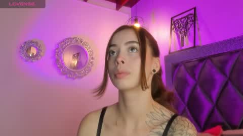Snapshot of sophiia_gomezz_ chatting on December 30, 2024, 12:20 pm sophi online show from December 30, 2024, 12:20 pm