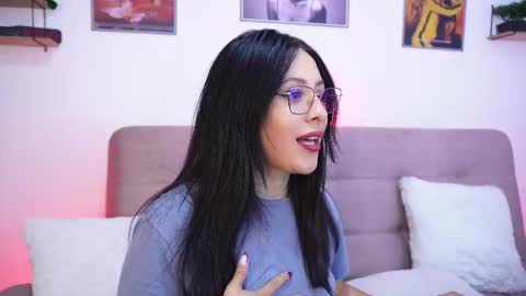 Snapshot of sophiiecums chatting on January 8, 2026, 12:57 am Sophiie online show from January 8, 2026, 12:57 am