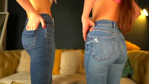 Sophydiva online show from November 25, 2025, 6:24 am