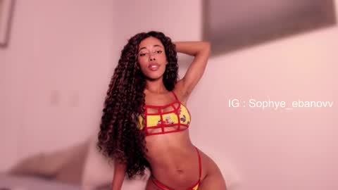 Snapshot of sophye_ebanov chatting on February 3, 2026, 11:54 pm SEE U HERE OF online show from February 3, 2026, 11:54 pm