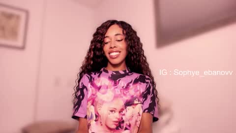 Snapshot of sophye_ebanov chatting on February 13, 2026, 12:06 am SEE U HERE OF online show from February 13, 2026, 12:06 am