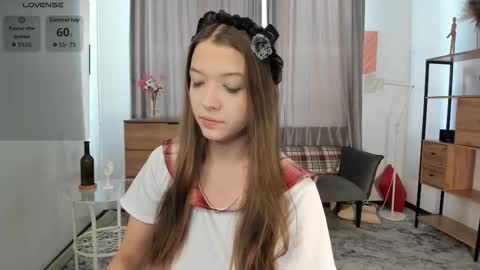 Snapshot of sophystarks chatting on December 15, 2025, 8:07 am Emilia You can call me Emmy online show from December 15, 2025, 8:07 am