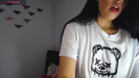 Snapshot of sopphy_white chatting on March 14, 2026, 10:59 pm Sophy online show from March 14, 2026, 10:59 pm