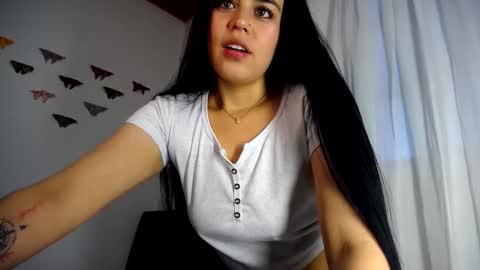 Snapshot of sopphy_white chatting on April 9, 2026, 11:10 pm Sophy online show from April 9, 2026, 11:10 pm
