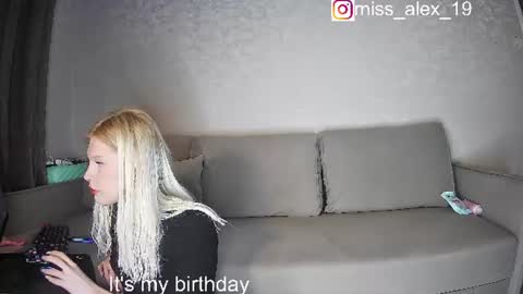 Snapshot of soska_albinosk chatting on July 7, 2026, 7:40 pm soska_albinosk online show from July 7, 2026, 7:40 pm