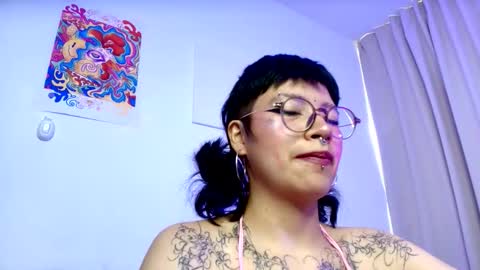 Alma  online show from December 17, 2025, 1:06 pm