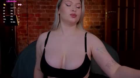 soulmeinme online show from November 20, 2025, 8:19 pm