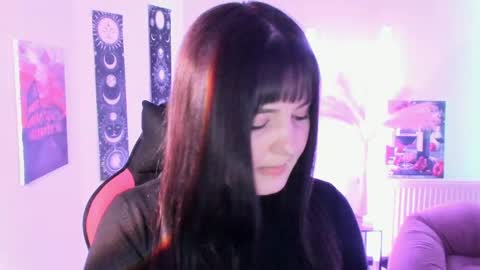 Snapshot of sour_cherry_ chatting on April 24, 2026, 12:07 pm Jennie online show from April 24, 2026, 12:07 pm