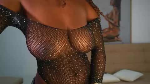 sow_fitt online show from November 15, 2025, 10:04 pm