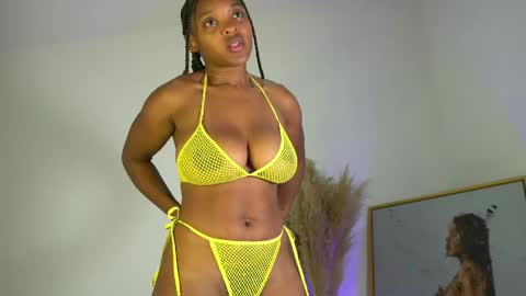 Snapshot of sow_fitt chatting on May 3, 2026, 12:27 am sow_fitt online show from May 3, 2026, 12:27 am
