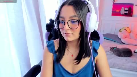 Lili online show from February 5, 2025, 8:14 pm