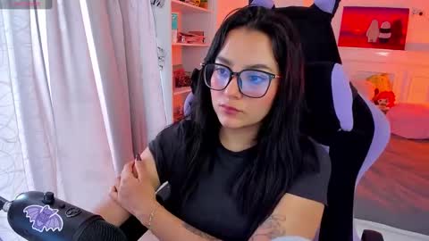 Lili online show from September 22, 2025, 8:55 pm