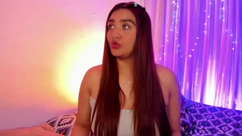 soy_anny_1 online show from October 5, 2025, 3:05 am