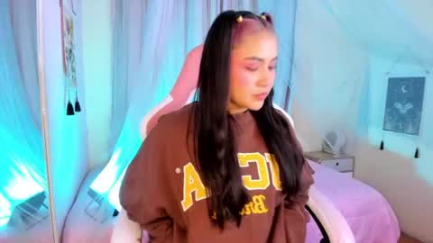 Juliana online show from July 30, 2026, 3:55 pm
