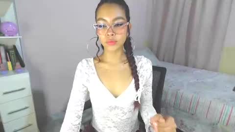 Snapshot of soy_miauhg chatting on July 24, 2026, 4:10 am Miauhg online show from July 24, 2026, 4:10 am