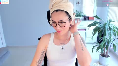 Luisa    online show from January 20, 2025, 7:25 pm