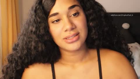 Snapshot of soytropicalfruit chatting on December 19, 2025, 9:11 pm You want to talk to me more personal follow me in My Channel VIP 50 the discount online show from December 19, 2025, 9:11 pm