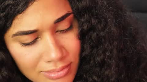 Snapshot of soytropicalfruit chatting on February 5, 2026, 10:25 pm You want to talk to me more personal follow me in My Channel VIP 50 the discount online show from February 5, 2026, 10:25 pm