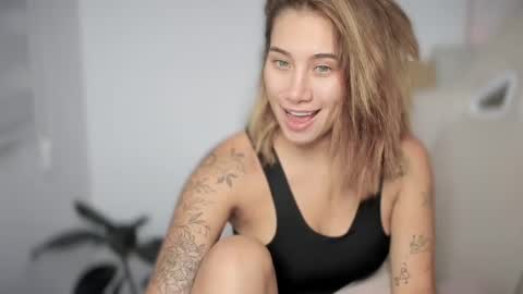 Snapshot of soytulu_ chatting on February 15, 2025, 3:31 am brisa s online show from February 15, 2025, 3:31 am