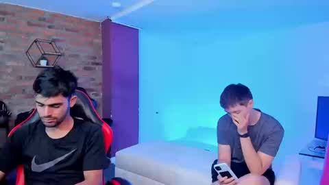 Gabo Lucas and Justin online show from March 12, 2026, 9:43 pm