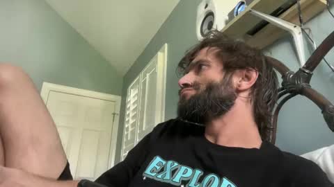 TrndSettrz online show from January 25, 2025, 4:35 pm