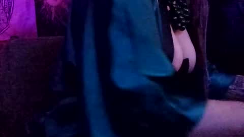 SpacieLacieLush online show from December 17, 2025, 2:06 am