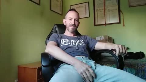 Snapshot of spanishharddick chatting on October 14, 2025, 4:19 pm Manu online show from October 14, 2025, 4:19 pm
